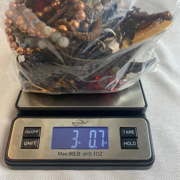 3 lbs Craft Repurpose Jewelry Brown Gold Red Vintage to Now Rhinestone Necklaces - Picture 10 of 10